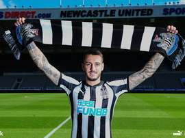 Joselu, o novo jogador do Newcastle. Twitter/NUFC