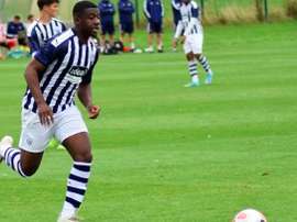O jovem jogador interessa vários clubes da Premier. Twitter/WBA