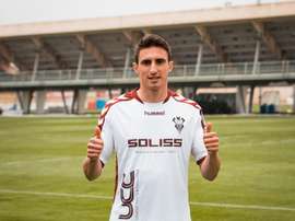 Il intègre officiellement les rangs du club espagnol. AlbaceteBalompié
