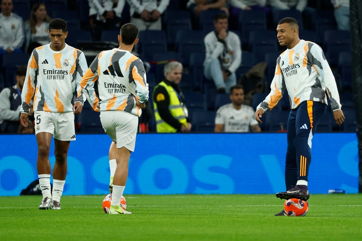 Mbappé se queda en el gimnasio