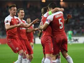 Unai duda en convocar a Sokratis. Twitter/ArsenalFC