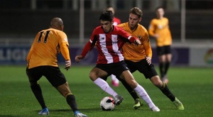 El Athletic Sub 23 rasca un empate ante los Wolves
