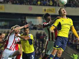 El Oxford United se refuerza con van Kessel. OxfordUnited