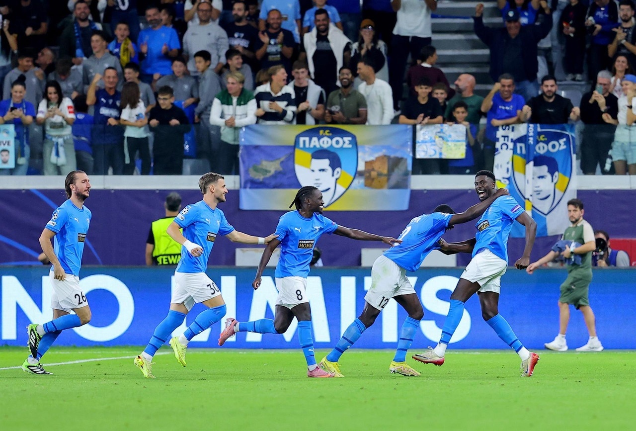 Pafos-Mónaco, un duelo de solo 4.000 habitantes más que el estadio de la final