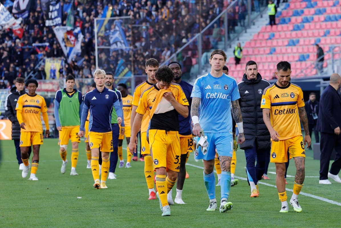 Europa em duas faces: o melhor e o pior dentro e fora de casa