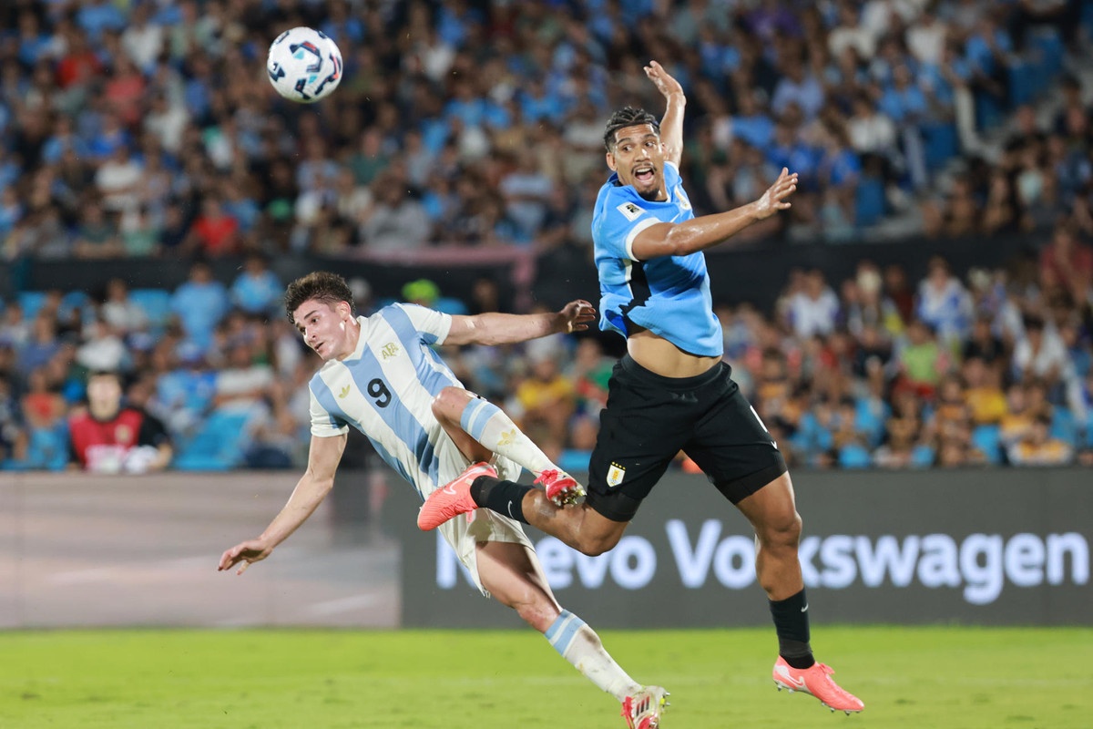 Uruguay no libera a Ronald Araujo, que se perderá el Barça-Osasuna