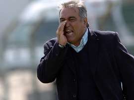 Julio César Antúnez deja de ser entrenador del Tanque Sisley. Tenfield