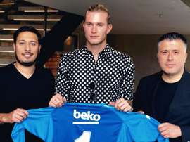 Karius passa al Besiktas. Twitter/BesiktasJK