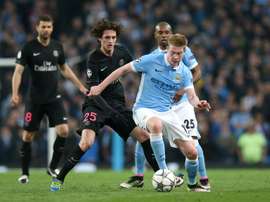 Donos do PSG querem comprar o Leeds para competir com o City. MUFC