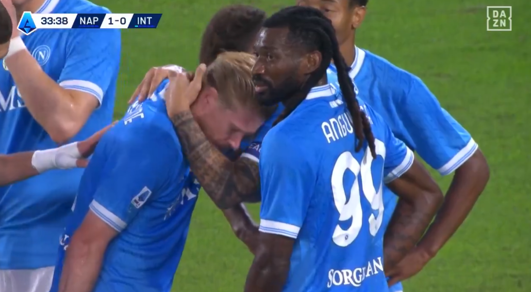 De Bruyne si fa male calciando il rigore dell'1-0: fuori in lacrime