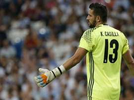 O goleiro Kiko Casilla não se relaxa perante o Sevilla. EFE