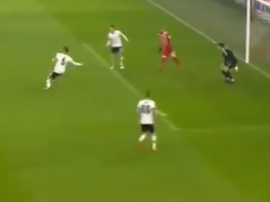 Coman faz o segundo gol da partida. Captura