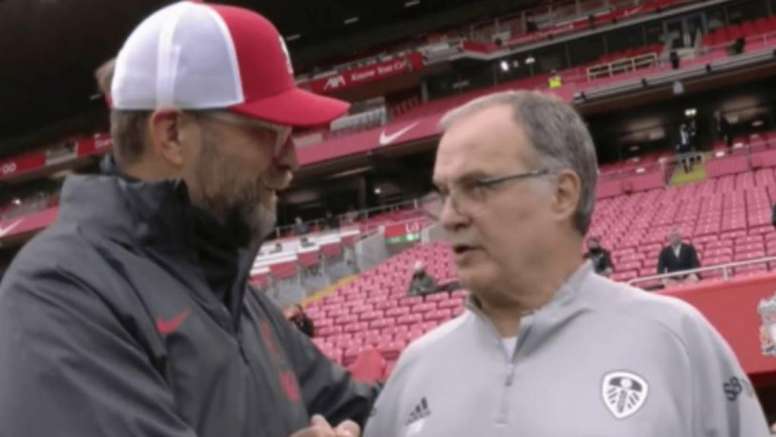 https://t.resfu.com/media/img_news/klopp-y-bielsa-se-saludan-antes-de-un-partido-entre-liverpool-y-leeds-en-la-temporada-2020-21--captura-dazn.jpg?size=776x&q=60 https://t.resfu.com/media/img_news/klopp-y-bielsa-se-saludan-antes-de-un-partido-entre-liverpool-y-leeds-en-la-temporada-2020-21--captura-dazn.jpg?size=776x&q=60