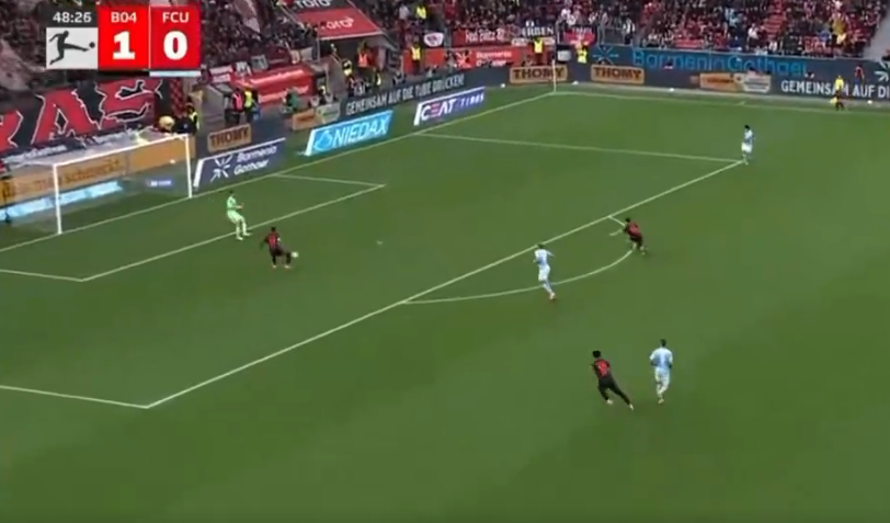 Regalo del portero y segundo gol de Kofane en tres días