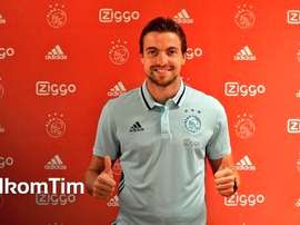 Krul posa en las instalaciones del Ajax. AFCAjax