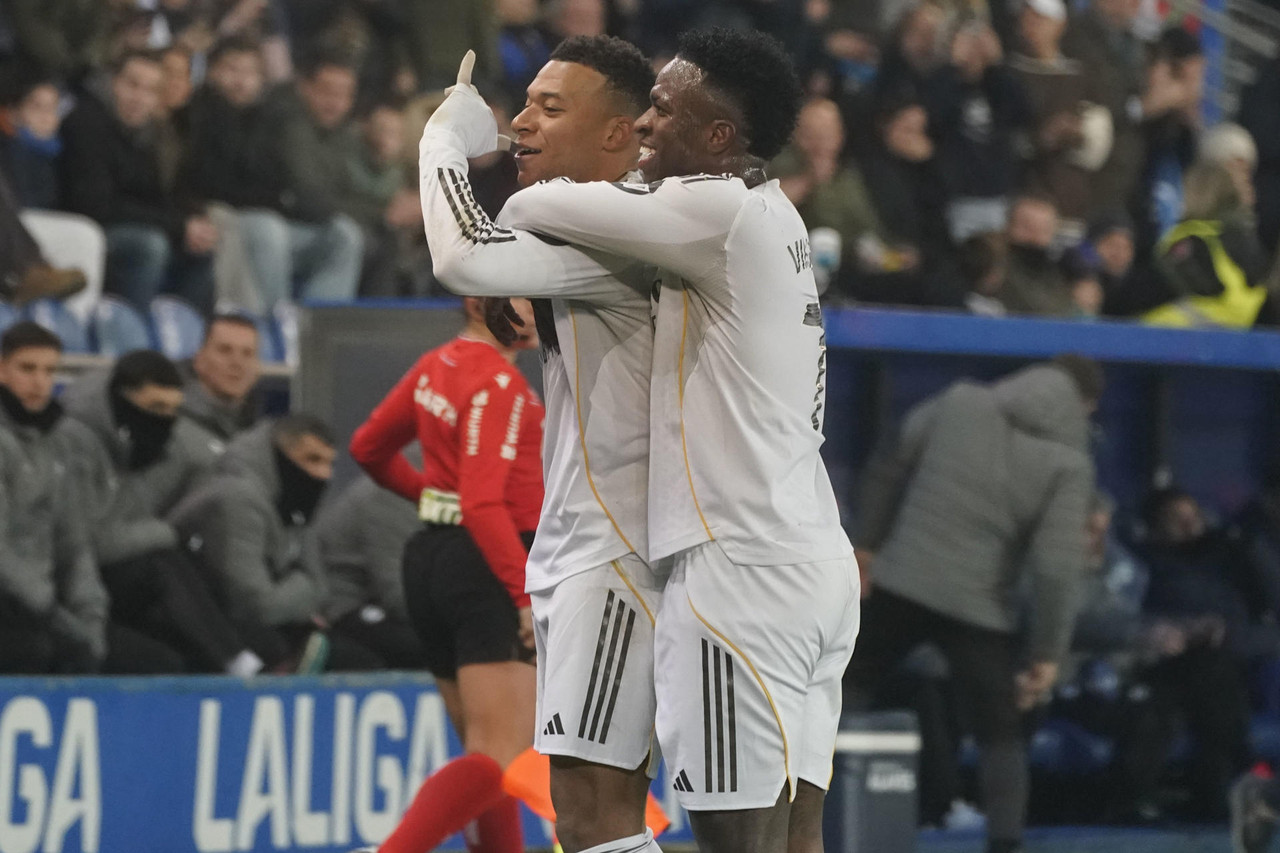 Vence, pero ¿convence?