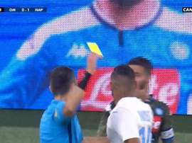 La claque de Payet à Insigne qui aurait pu valoir un rouge. Capture/Canal+