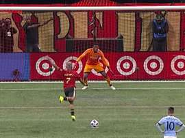 Josef Martínez's impressive penalty technique. Captura/MLS