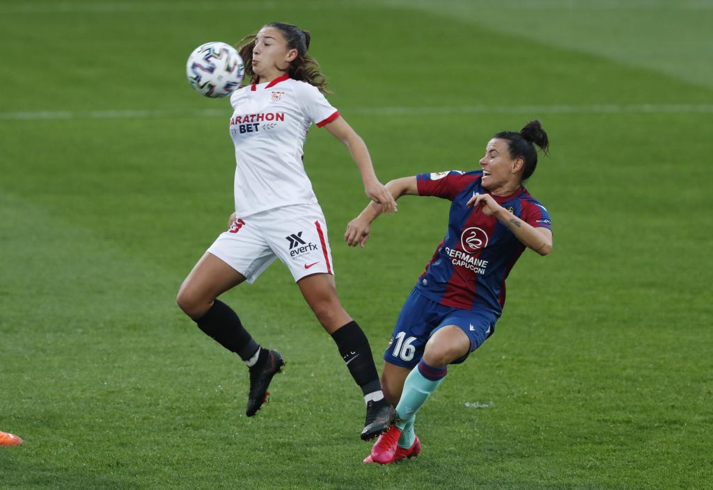 Un solitario gol del Sevilla es suficiente ante el Levante