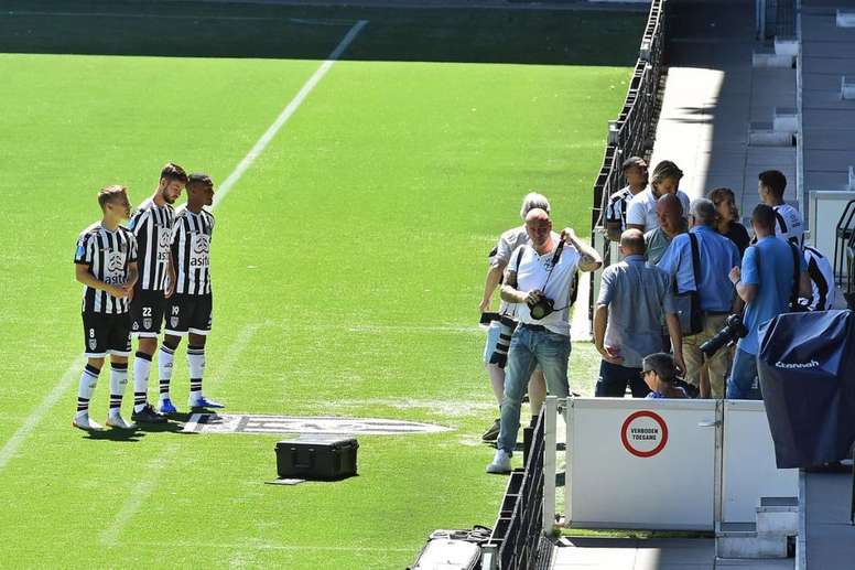 Dalmau Apartado Por Negarse A Posar En La Foto De Equipo Besoccer