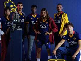 La Roma officialise son maillot away. ASRoma