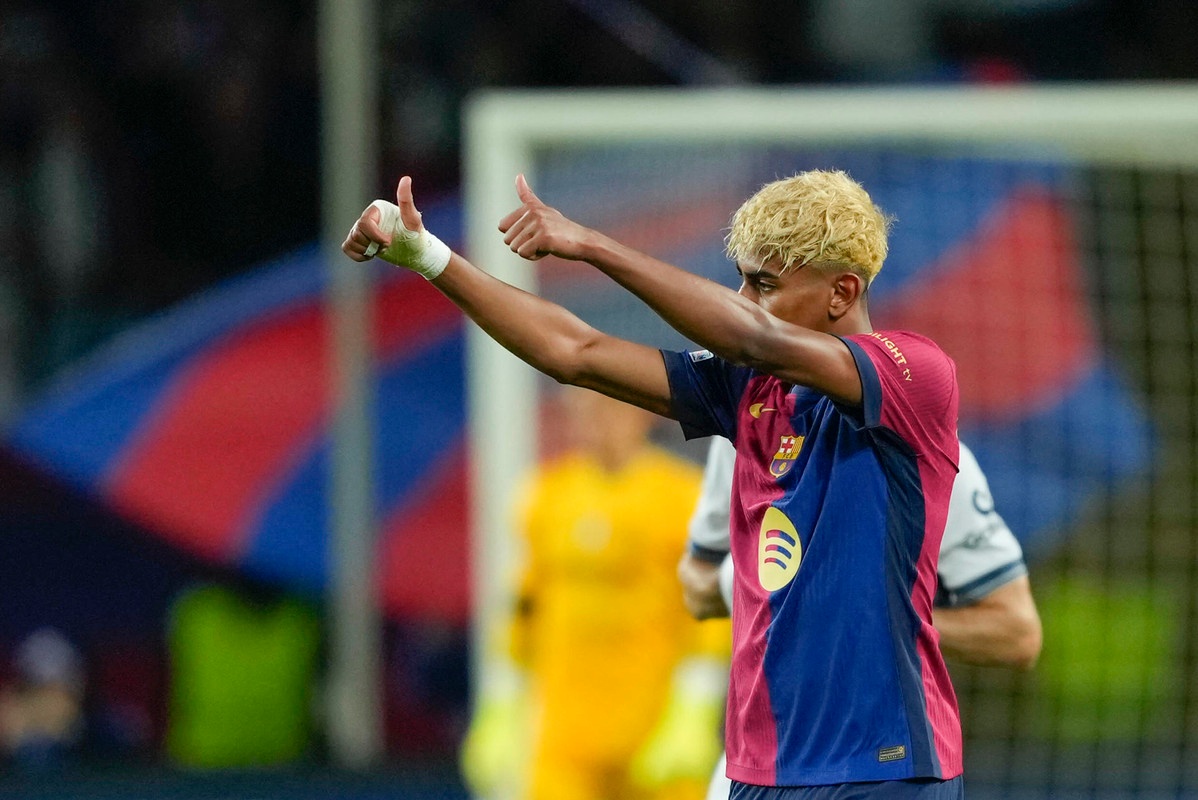 Lamine le pide a los 18 la Champions y el Mundial