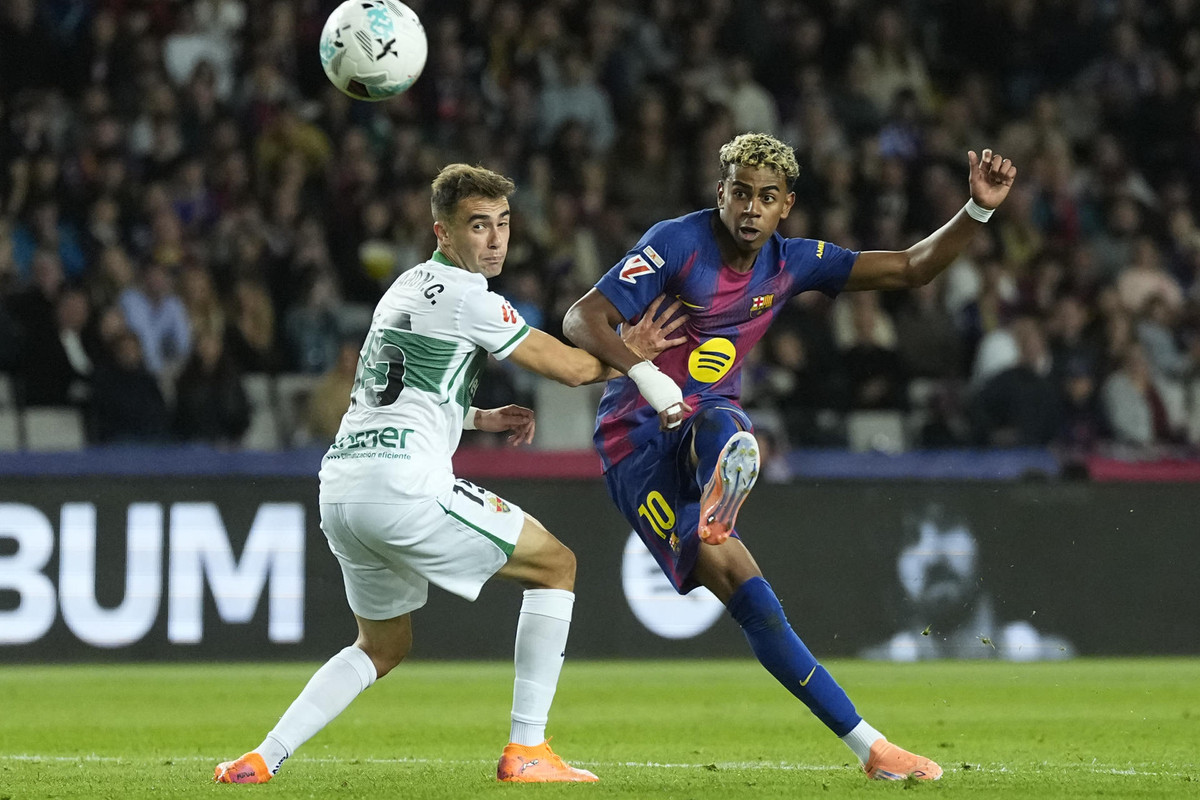 El Elche hace un partido bonito y el Barça lo gana