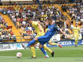 Lance de juego del choque entre Villarreal B y Fuenlabrada. CFuenlabradaSAD