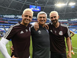 Chicharito n'avait jamais été blond de toute sa carrière. Instagram