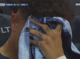 Kurzawa scoppia in lacrime per la sostituzione. beINSports