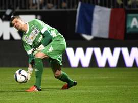 Le gardien Ludovic Butelle avec le SCO d'Angers, contre le PSG au stade Jean Bouin, le 1er décembre 2015 à Angers. AFP