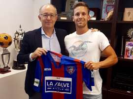 El exdelantero del Rácing B Leandro Martínez firma con el Leioa. SDLEIOAoficial