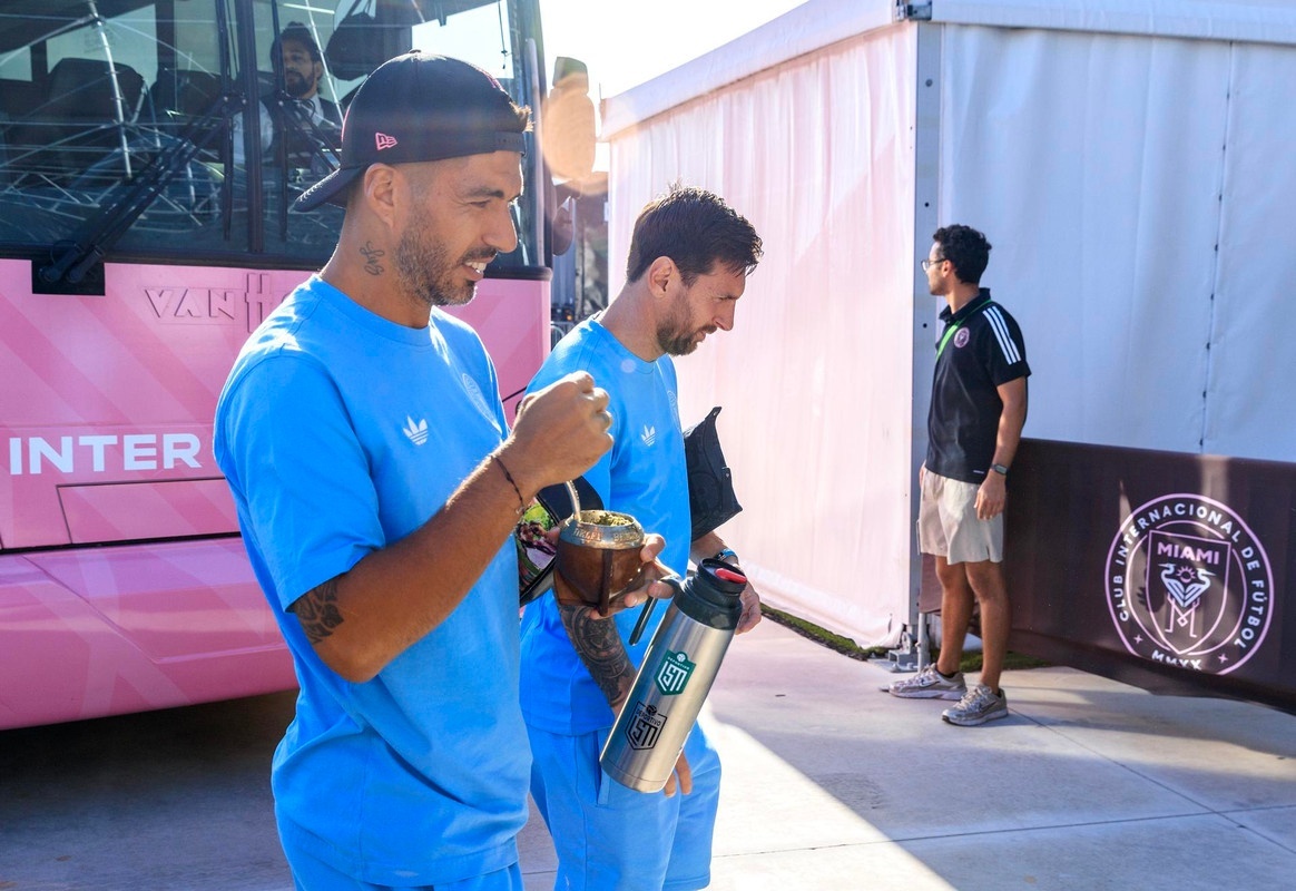 Luis Suárez mette a confronto le sue esperienze al Liverpool e al Barcellona