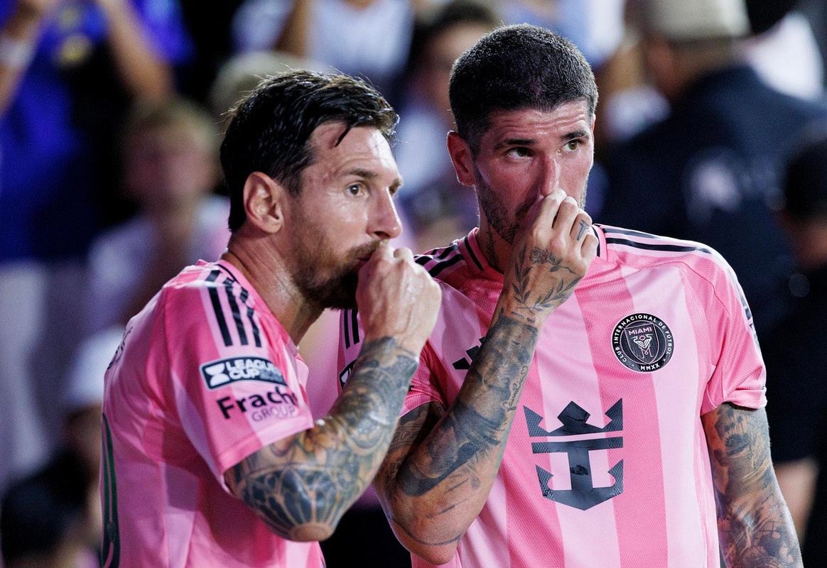 Feliz debut de De Paul con doblete de asistencias de Messi