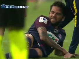 Daniel Alves pourrait manquer le Mondial. Capture
