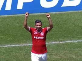 Lindoso comemora o gol da vitória do Internacional contra a Chapecoense. Captura/Premiere