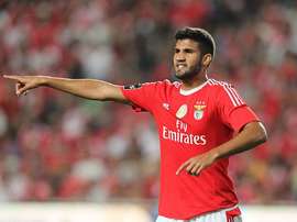 Lisandro continua sem se afirmar plenamente de águia ao peito. Twitter