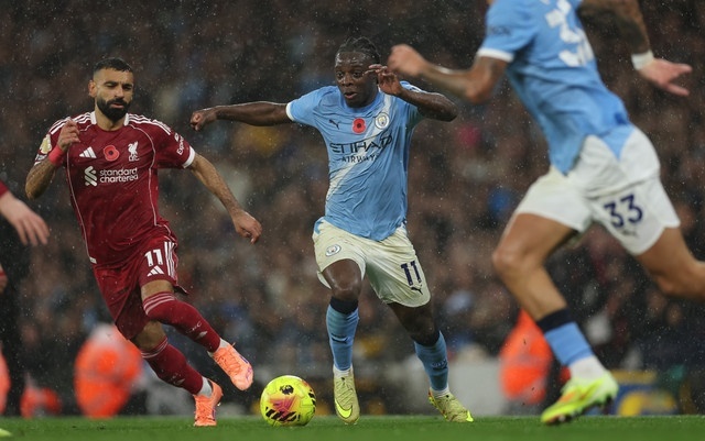 Manchester City vence Liverpool no jogo 1000 de Guardiola