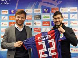 Lluis Sastre, en su presentación como nuevo jugador del Huesca. SDHuesca