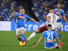Napoli e Torino são duas das equipes com atraso de salários. Twitter/SSCNapoli