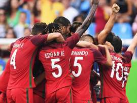 Los futbolistas del combinado olímpico portugués celebran la victoria ante Honduras en la segunda jornada del torneo de Río 2016. Twitter/SelecaoPortugal