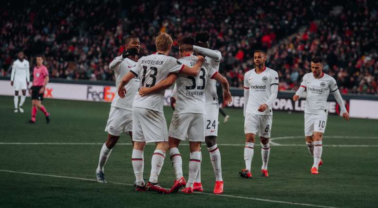 Salzburg 2 2 Eintracht Frankfurt 3 6 Agg Silva Double Secures Basel Clash Besoccer