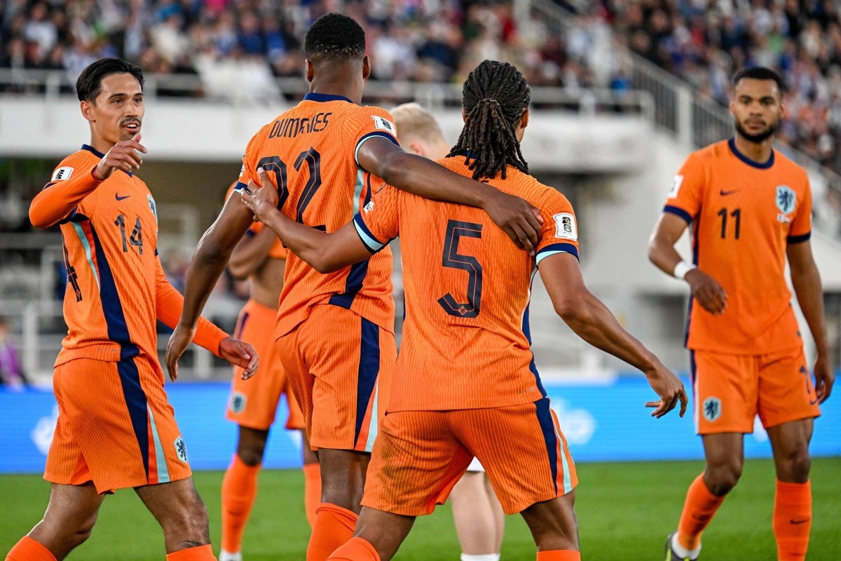 Memphis y Dumfries inician el camino al Mundial