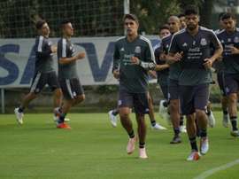 Corona reveló que todavía les deben las primas del Mundial. MiSeleccionMX
