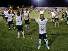Vida se resiste a caer y complica a Platense. Twitter/PlatenseFC