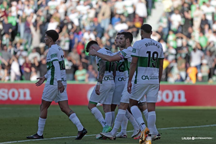 El Elche sigue sumando, el Eldense ve frenada su progresión