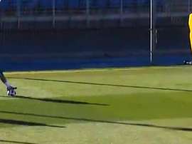 Lucas Vázquez pisó el balón para controlarlo. Captura/realmadrid