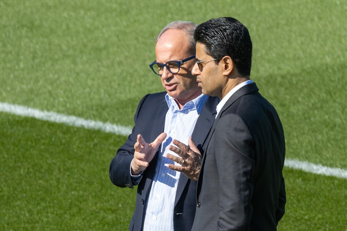 Annoncé en Premier League, Luis Campos plutôt parti pour prolonger au PSG