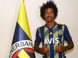 L’OL se serait positionné pour recruter Luiz Gustavo. AFP