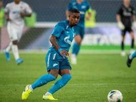Continua o pesadelo de Malcom: afastado até 2020. Twitter/fczenit_en